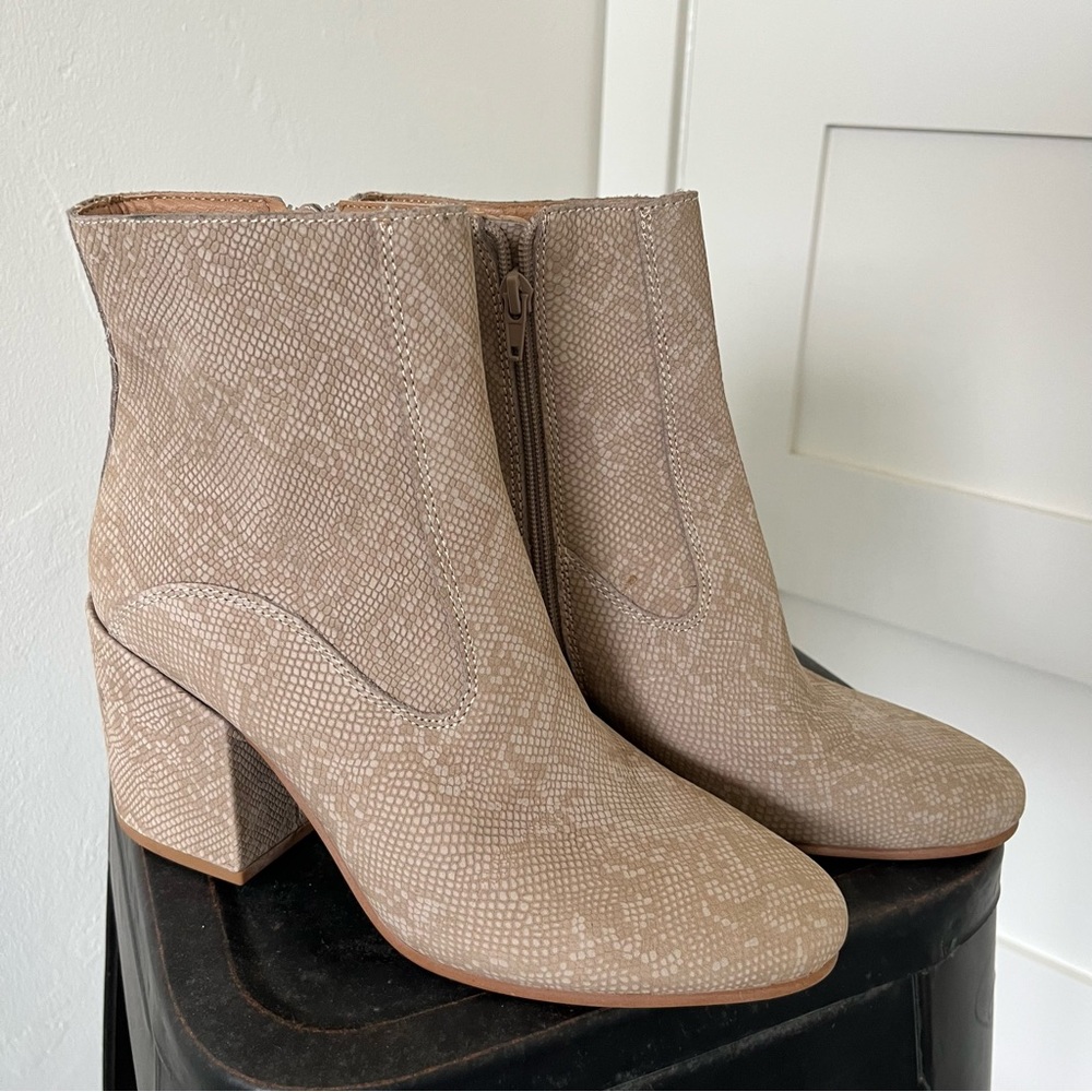 Lucky Brand Tan Booties